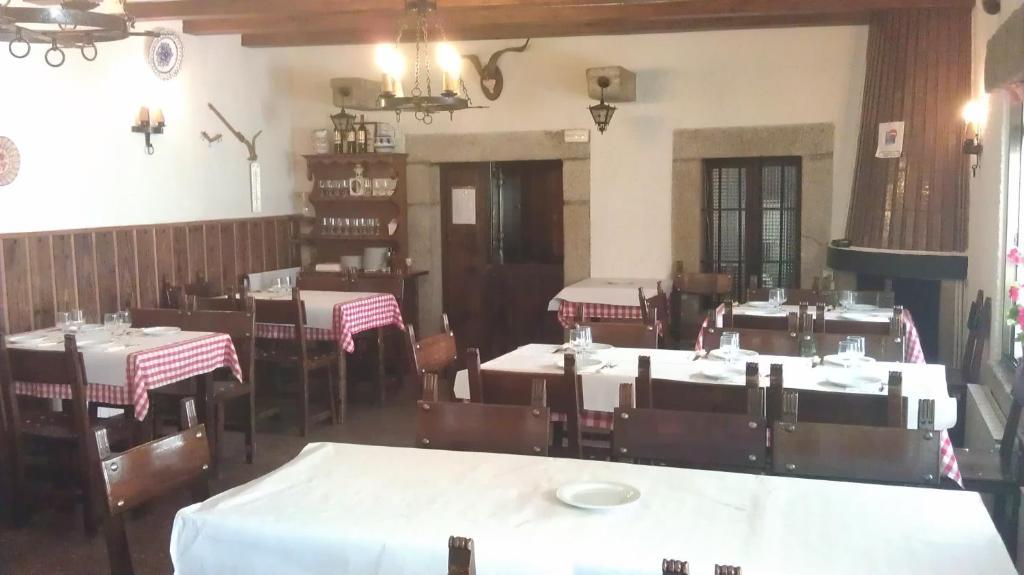 Hostal Restaurante El Chato El Barraco Extérieur photo